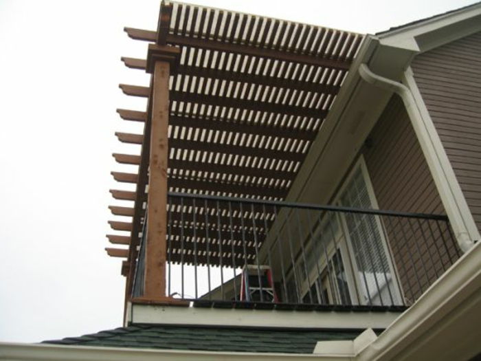 Baldachim patio lub balkon drewniane cieniowanie