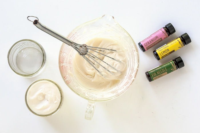 Hand Cream Oppskrift: Sitron, Pine nål, Geranium olje