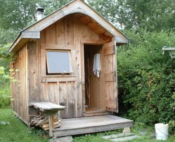 Hage sauna rustikk
