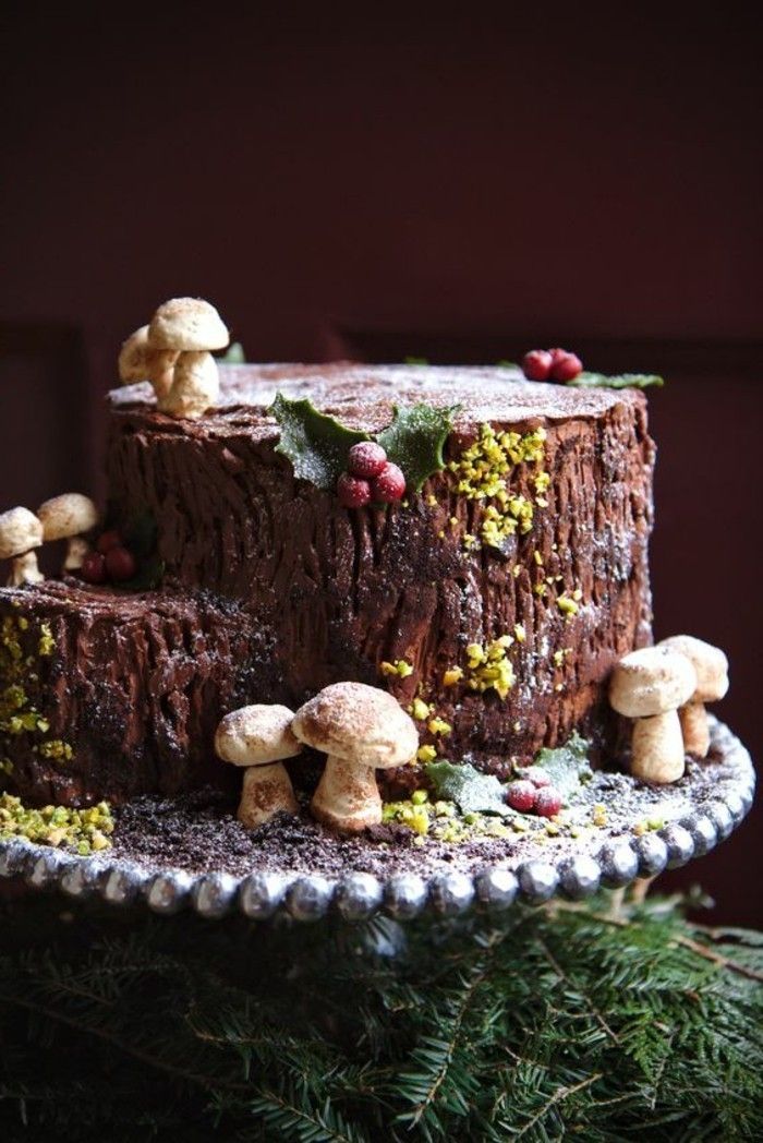 13-original-idea-for-birthday cake-kikut otoczony po grzybami