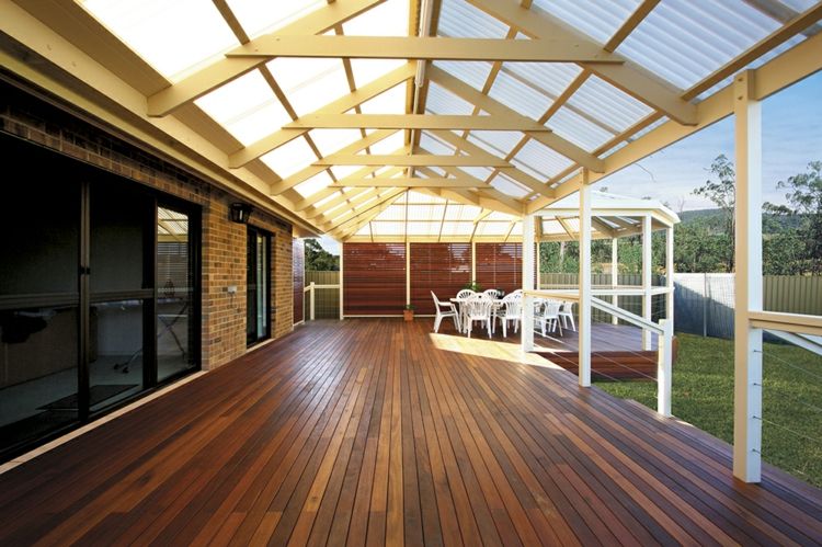 acoperiș din sticlă-moderne pergolă-lemn-chic-nobil-modern jumătate umbrită-gradina-design