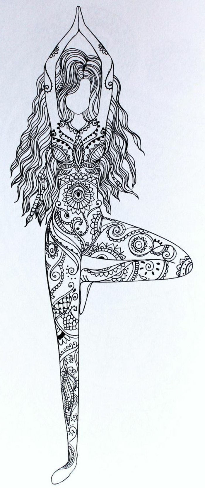 en mandala ritning av en tjej som övar yoga, tjej med långt vågigt hår, mini mandalas