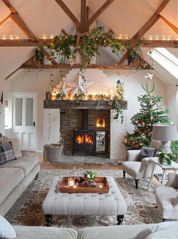 vit jul dekoration vardagsrum med en trevlig eldstad