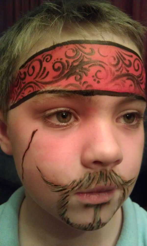 sladká pirátska make-up pre malých chlapcov