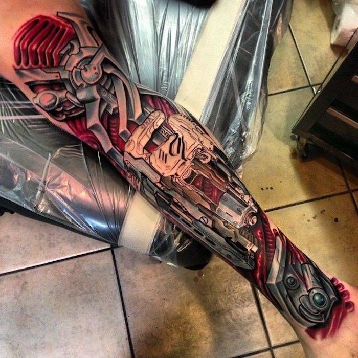 geweldige biomechanica-tatoeage, biomechanische tatoeage op het been