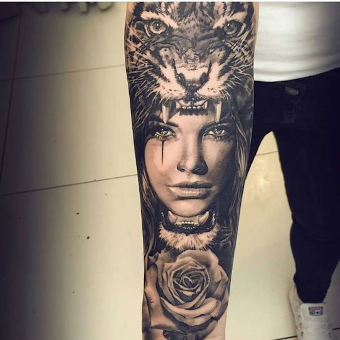 tiger tatuering, kvinna, ros, tiger huvud, tatuering, svarta byxor