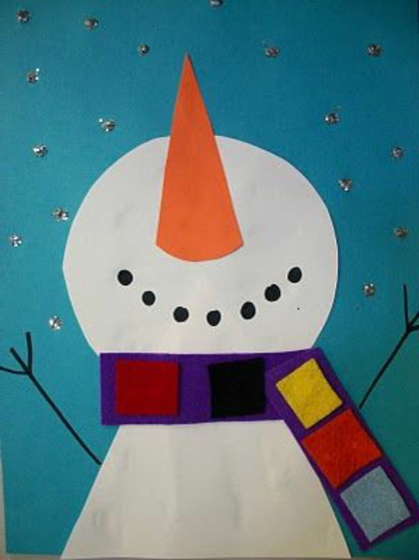 obrti ideje za vrtec - papirni snežak - ozadje v modri barvi