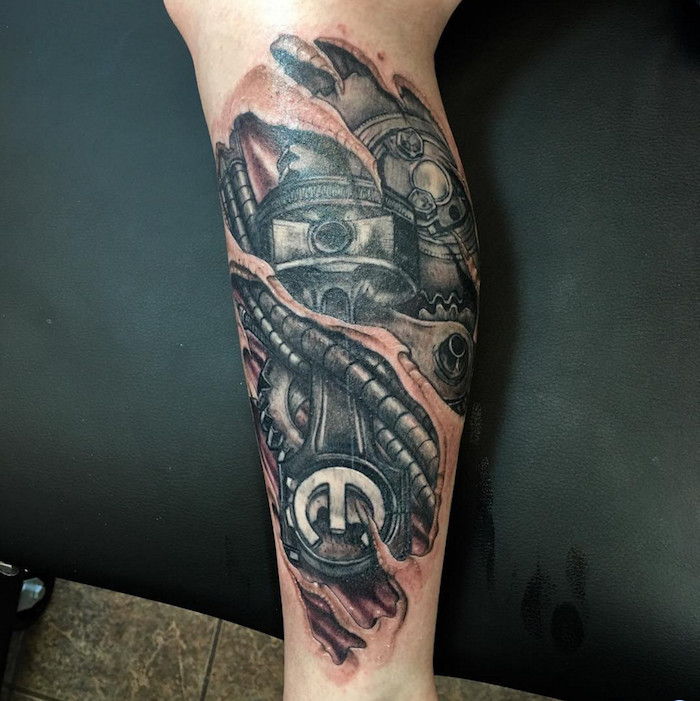 tattoo noga, tetovaža z deli stroja, tetovaže za moške