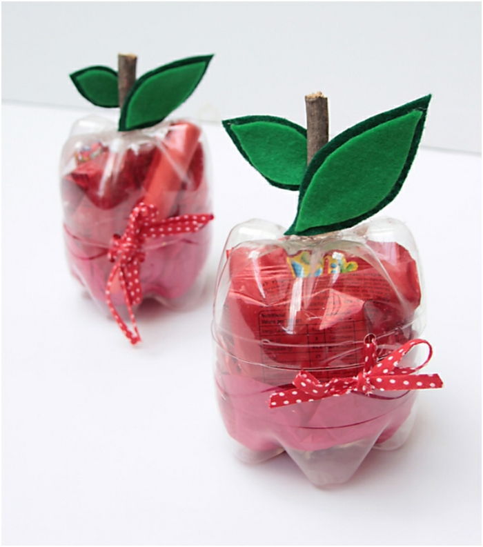 Doe-het-zelf-dozen gemaakt van flessen, appels, kleine geschenken, geschenkverpakkingen