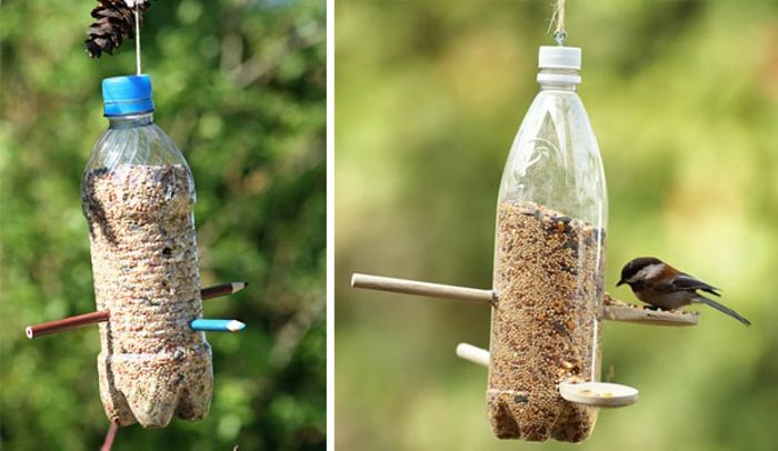 maak fodderhouses zelf en plastic flessen en potloden, vogel