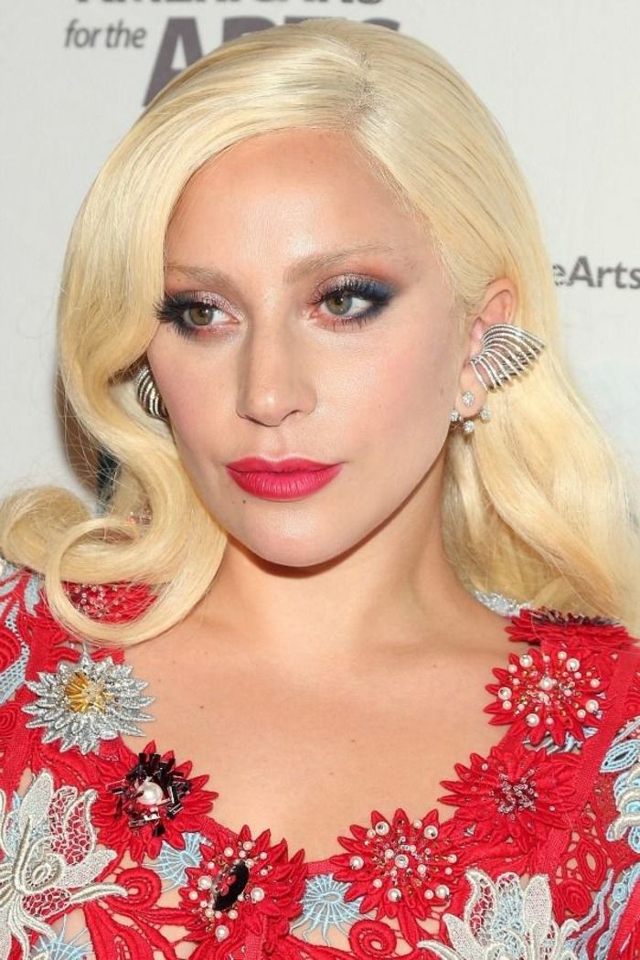 Pastel de păr, Landy Gaga, coafura stil retro, coafura de epocă