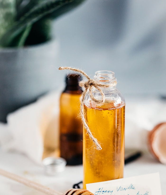 bio kosmetika, duschgel med honung och gör eteriska oljor själv