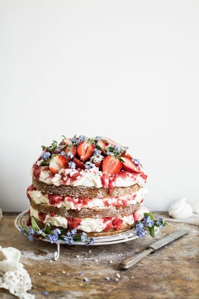 9-soczysty-urodzin ciasto-z różnych owoców