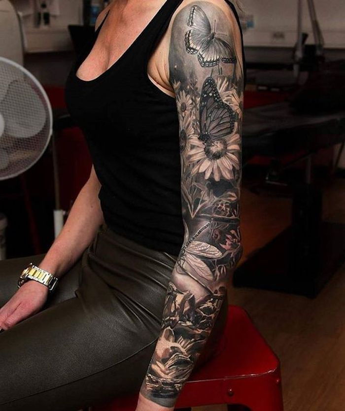 tatueringsmotiv, tatuering med fjärilar och blommor