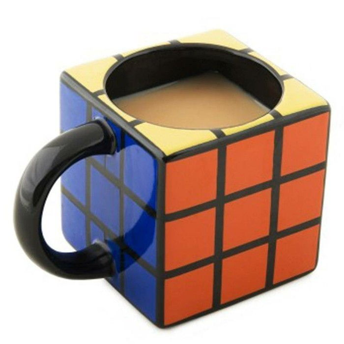 Neobvyklé darčeky-a-cup-of-Rubikovej kocky