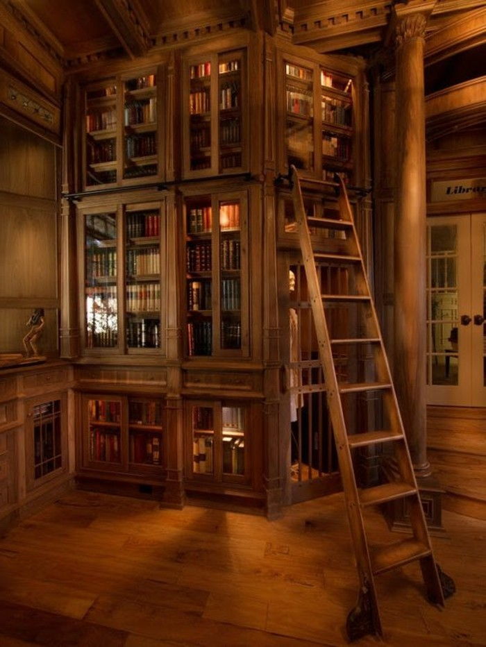 Knjižna polica z lestev-style-iz lesa