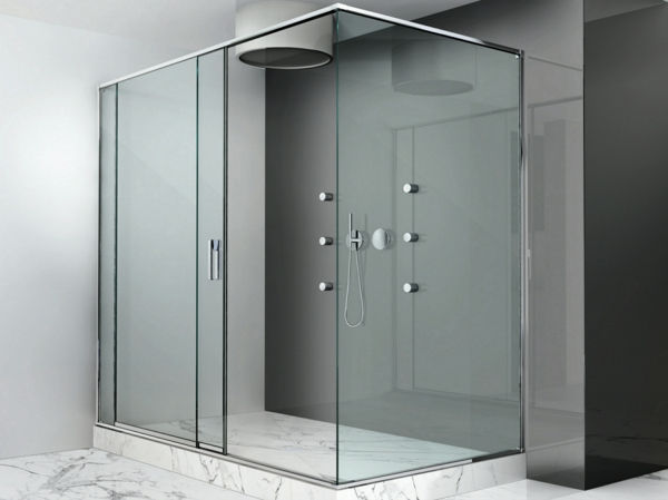 Dizajn kúpeľňa so sprchovacím kútom kabíny zo skla, nápadom