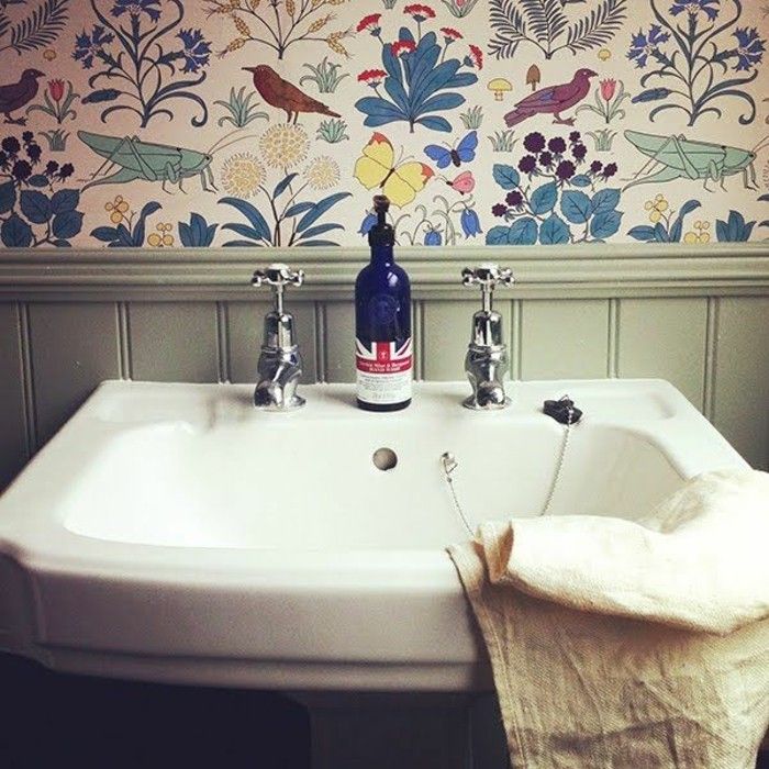 Kúpeľňa jednoduchý interiér farebné tapety-vzory-from-the-príroda