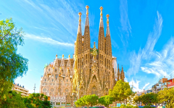 Barcelona Spania Sagrada Familia-renumite atracții-in-Europa