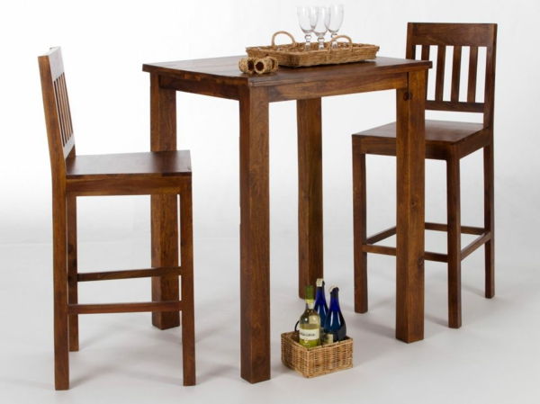Klasična bar miza nastavitev s stoli