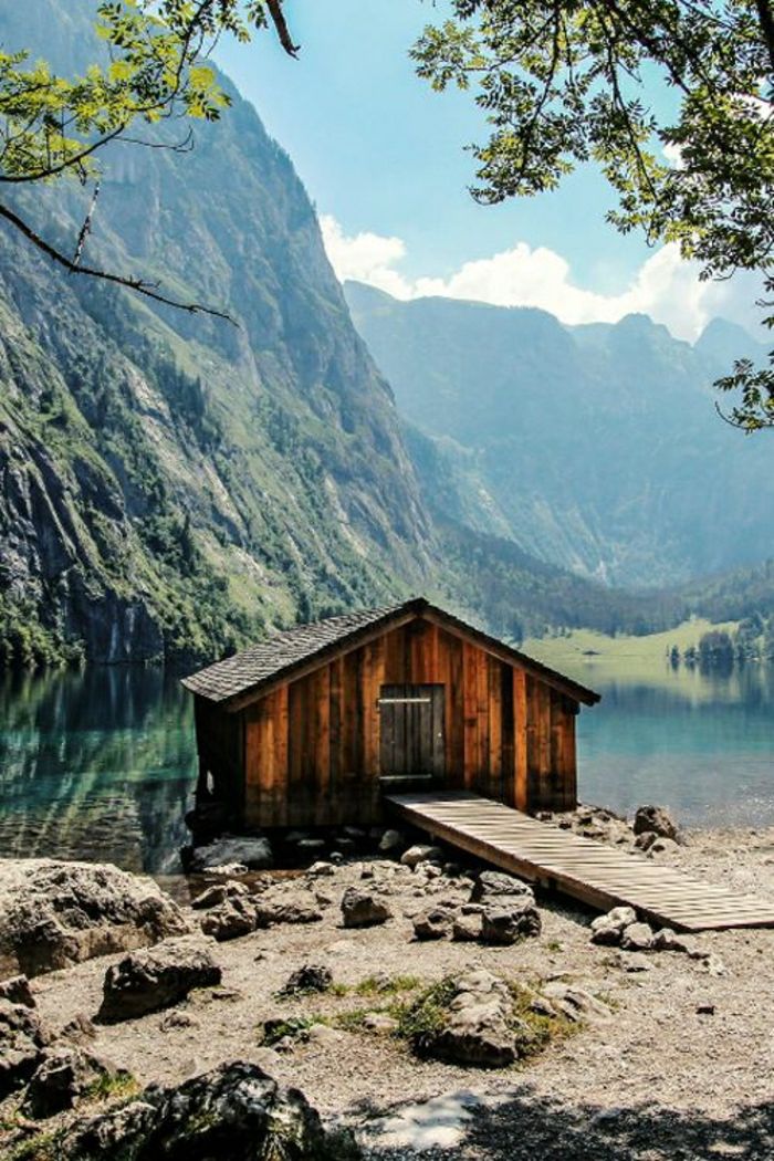Tara cabana din lemn izolare Munții lac
