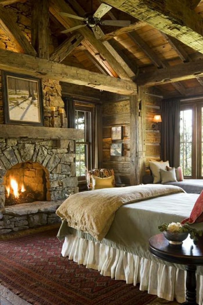 Mountain cabină cu lemn și șemineu din piatră-dormitor, rustic