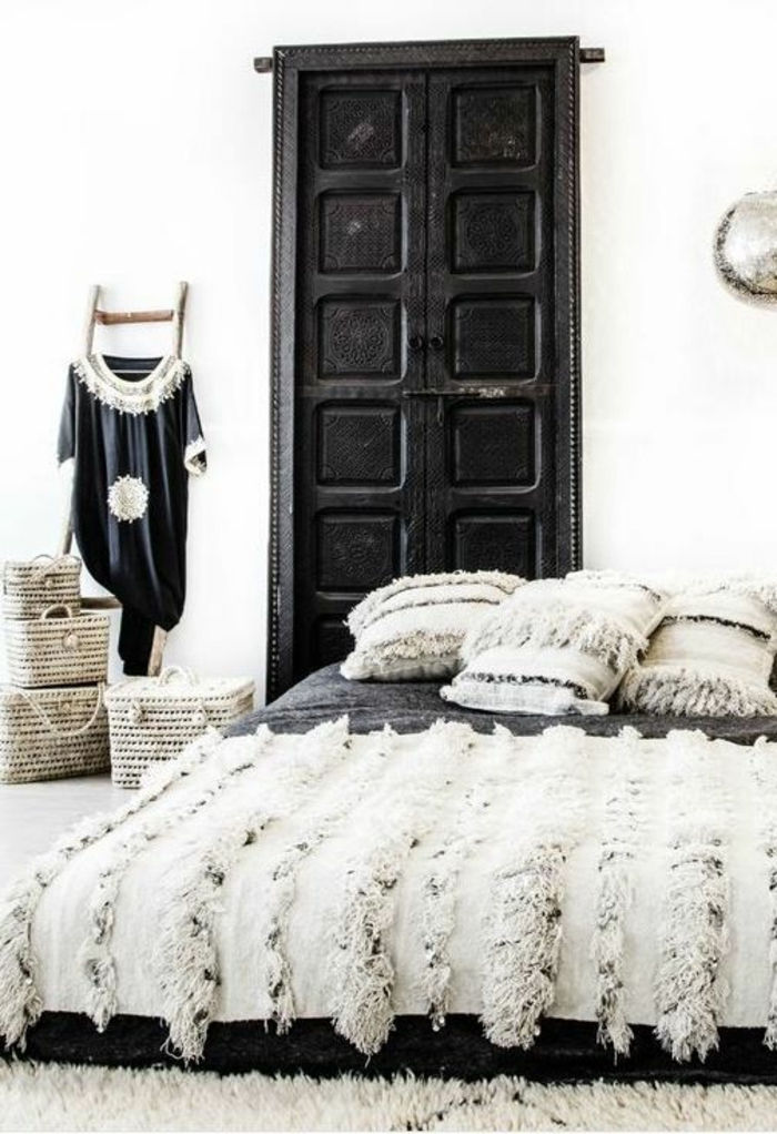 dormitor boho stil alb-negru