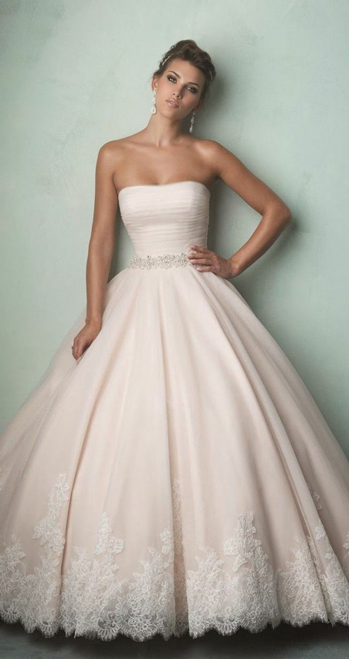 Vestuvių suknelė rožine-dekoratyvine
