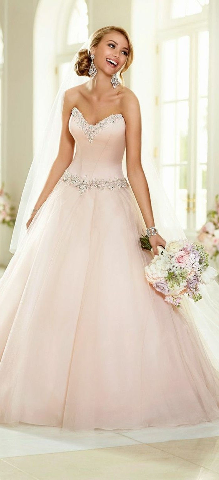 Suknelė rožinė-and-gražūs auskarai