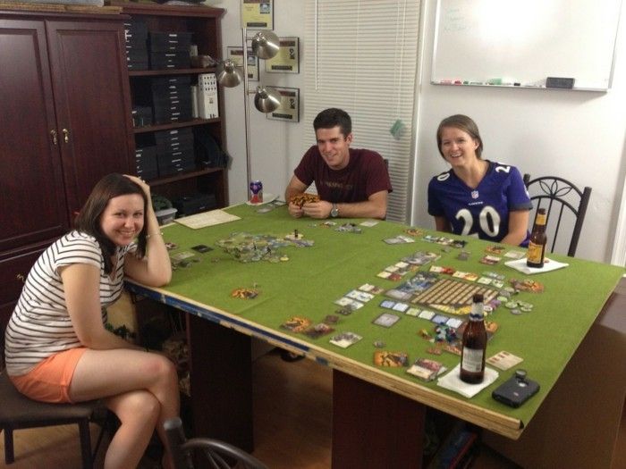 Družabne igre-na-na-veliki-zeleno mizo