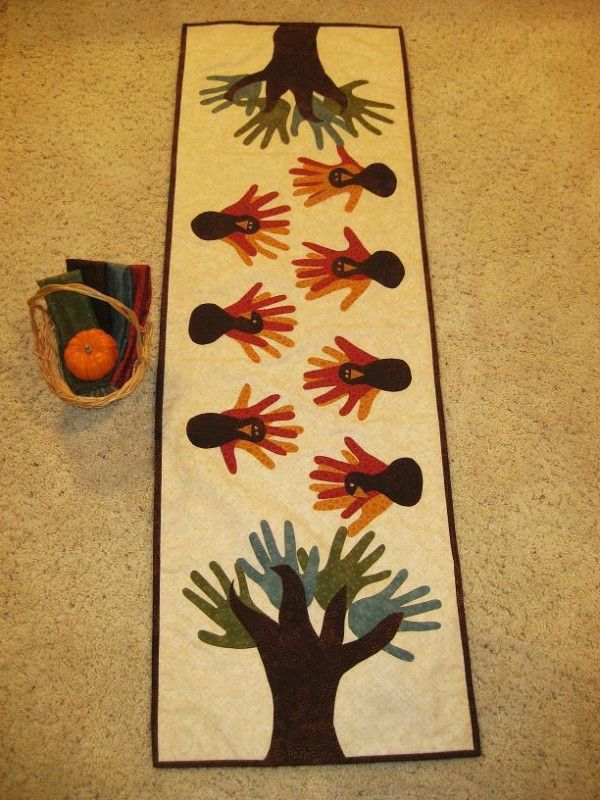 idee artigianali per la scuola materna - espressioni della mano sul tappeto