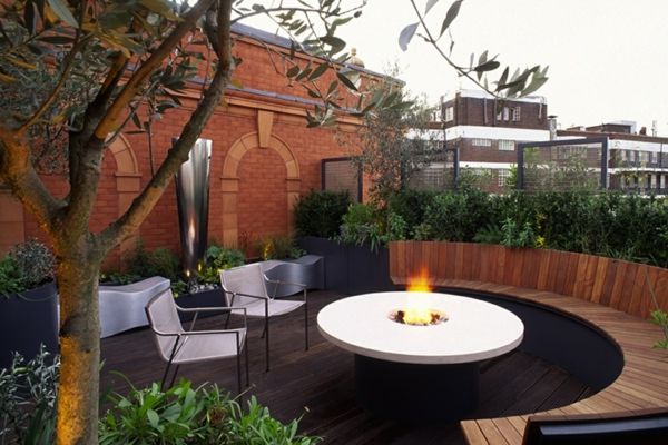 Rooftop-set-grande-.Idee terrazza-moderno-mobili-design-