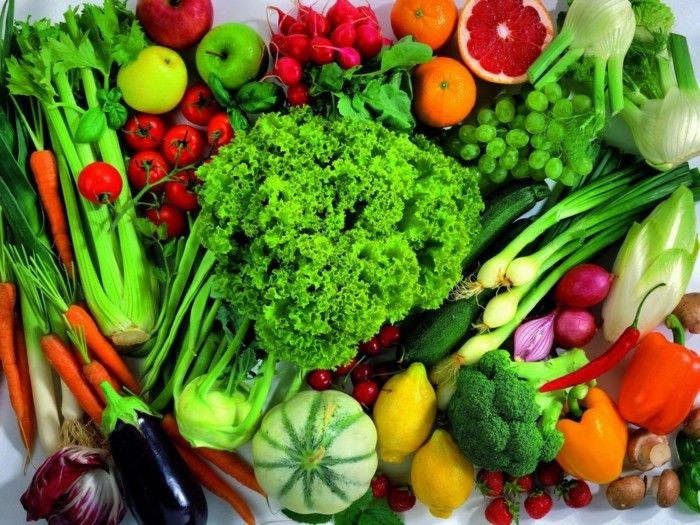 Detox detoksikacijos-daržovės-salierų-pankolių-brokoliai-salotos-paprikos
