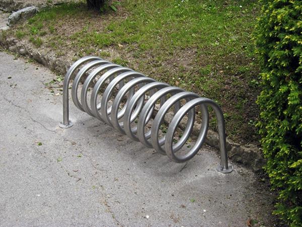 Bicycle stand-off Edelstal-as-a-spiraal