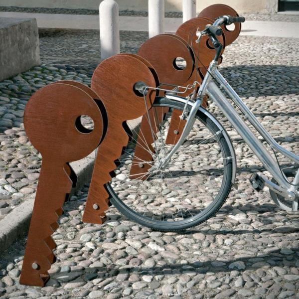 Stojala za kolesa-in-the oblika key-