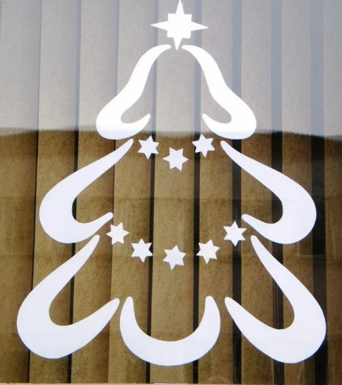 okénkování-vianočný strom zdobené jedľa