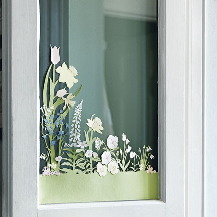 Tinker gemaakt van bouwpapier raamdecoratie Pasen
