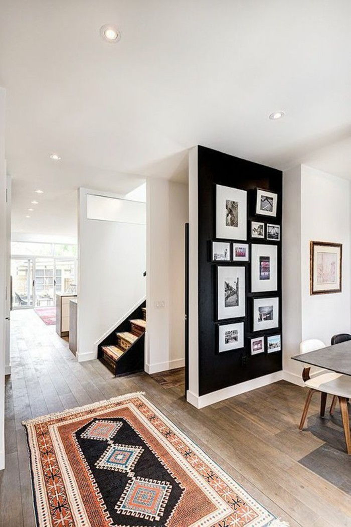 Fotowand-black-as-accent-vinyl vloer en tapijt-in-corridor