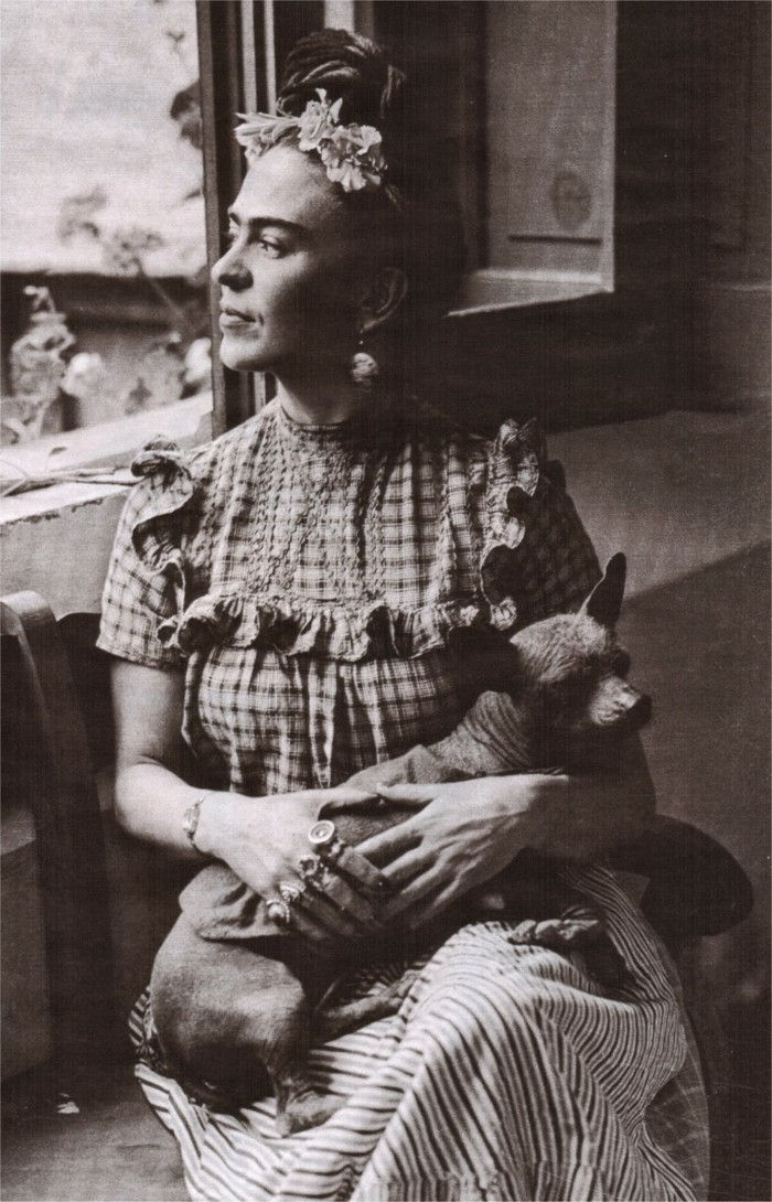 Frida Kahlo anilor 1930-'40-the-dog