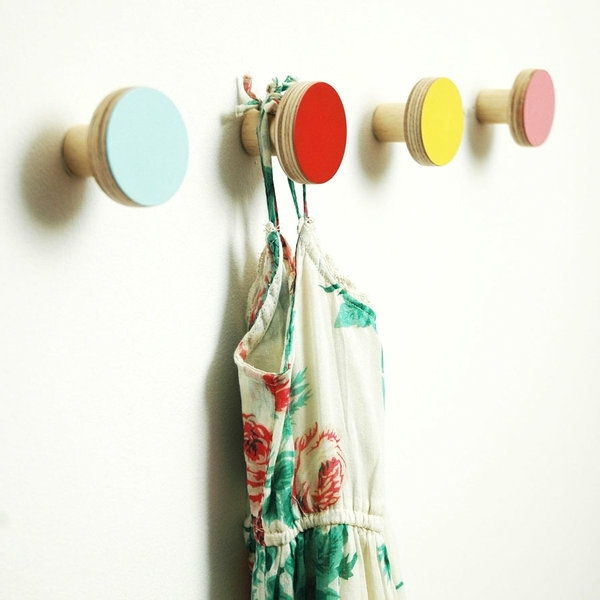 Garderobenhaken-tre forskjellige farger