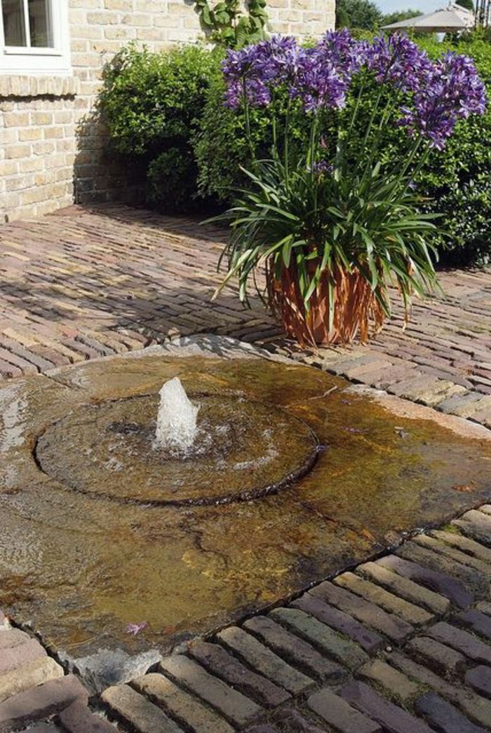 Garden tal Fountain vode