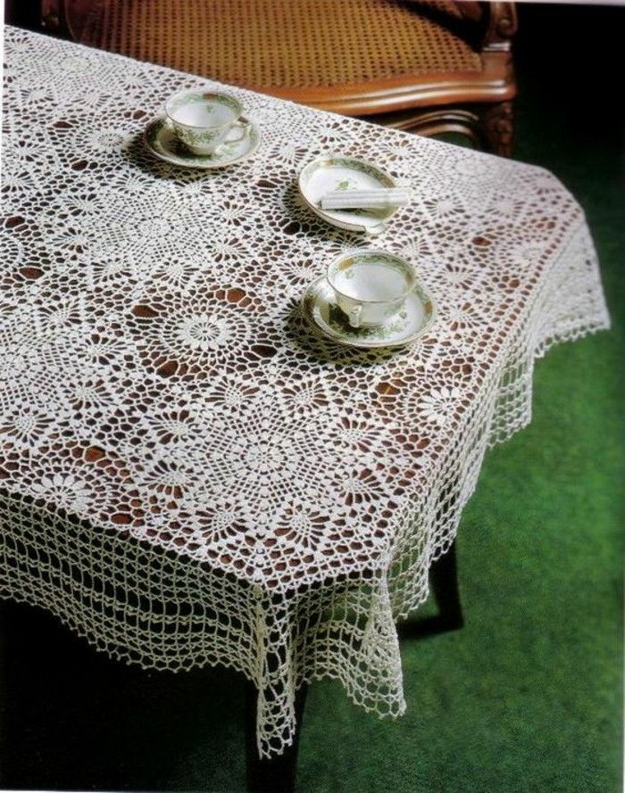 Háčkované obrus-for-stôl pre čaj