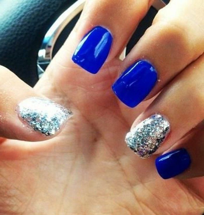 Glitter Nails-design-blå og sølv