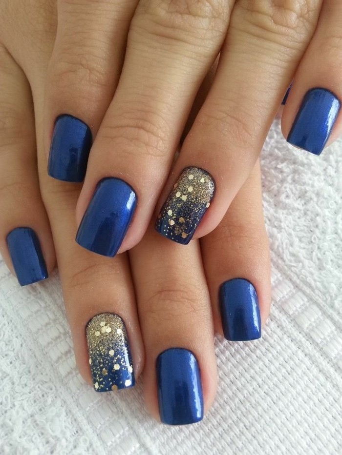 Glitter Nails-design-mørk blå