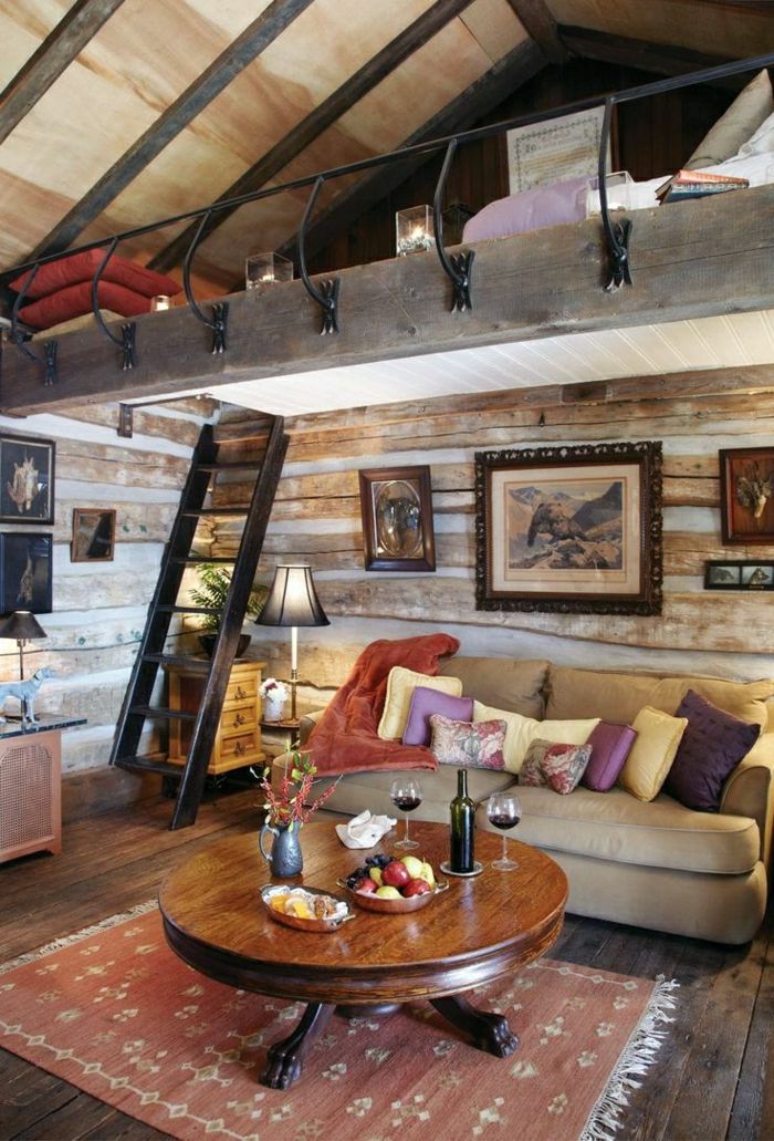 Chata drevené dvojpodlažný spálne obývacia izba pohovka vankúš stolové víno ovocné drôtené zábery