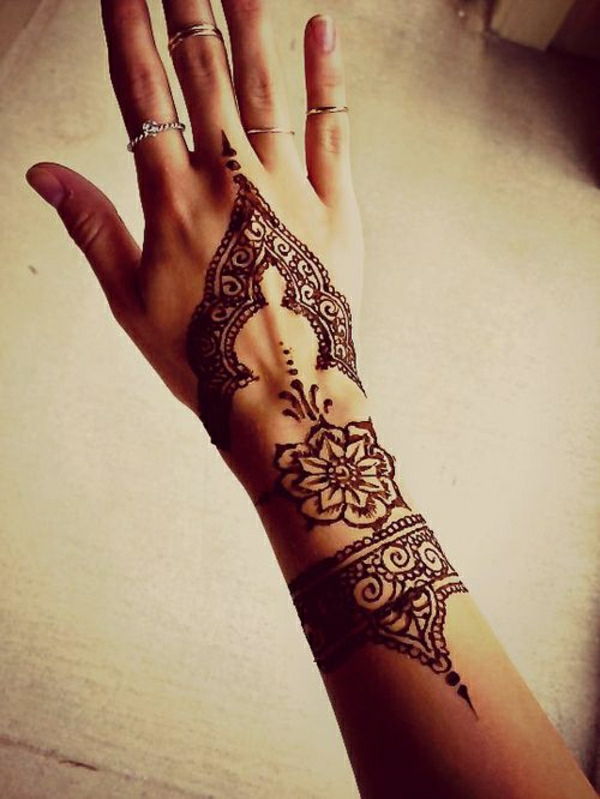 Henna Pattern bloemmotieven tattoo met de hand ringen