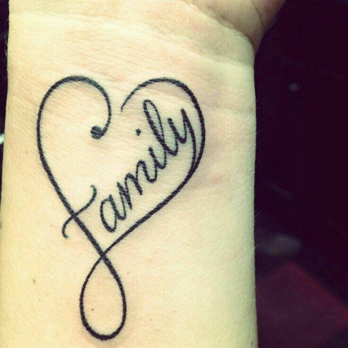 Heart Tattoo Family tatuering bokstäver
