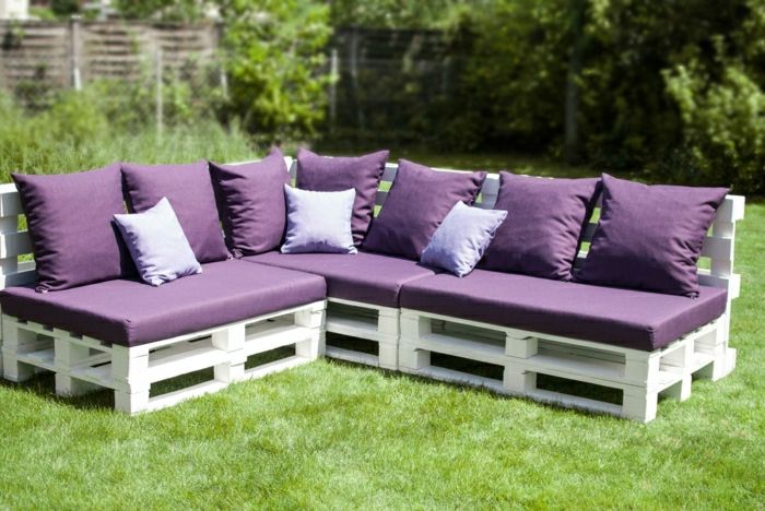 Curte gradina-design-alb-palet colț de canapea-violet iarba pernă