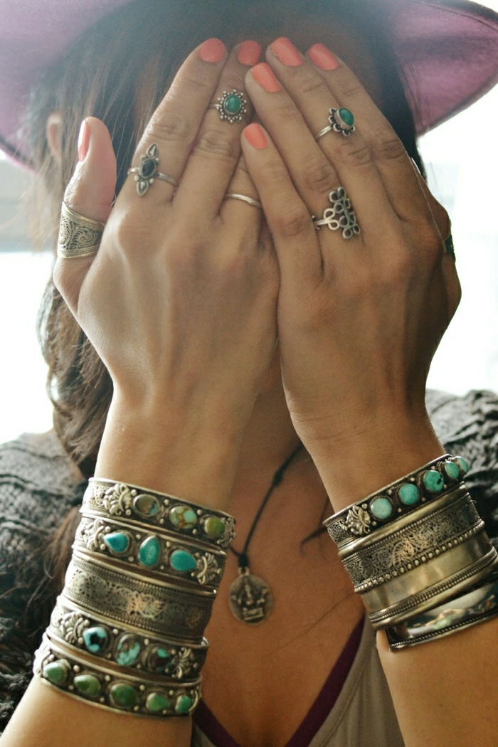 Hippie nakit prstani zapestnice srebrne kovinske turkizno kamni
