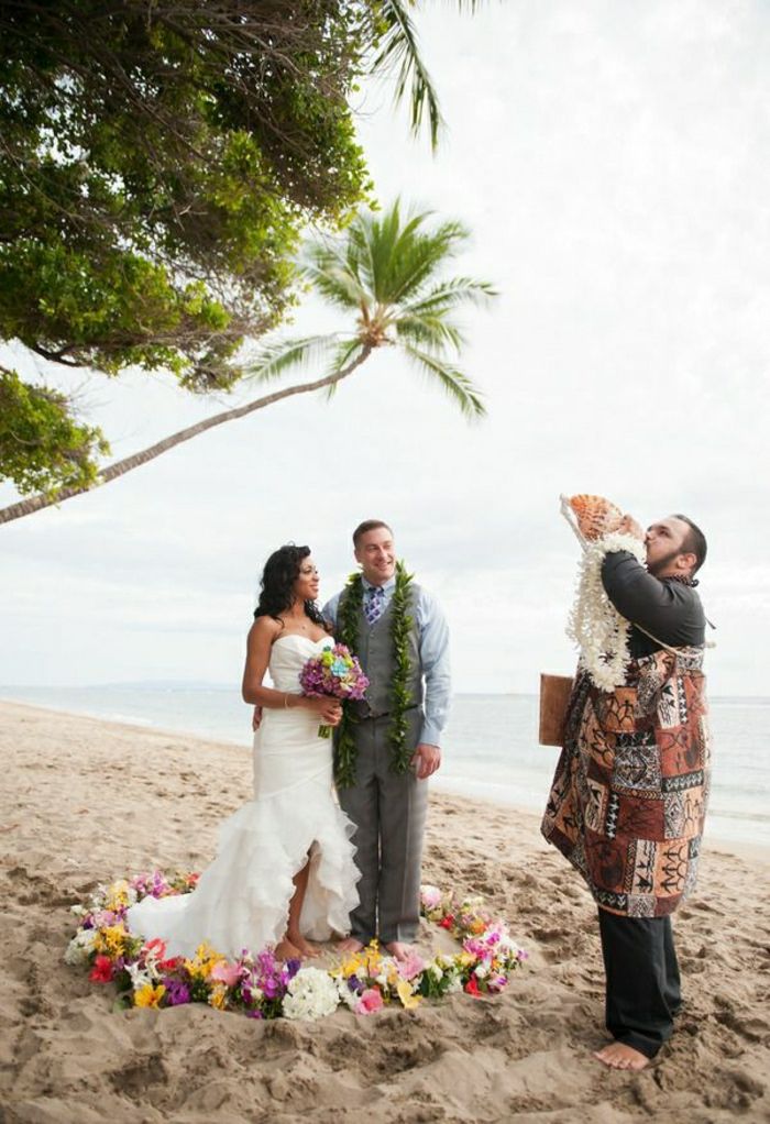 Ślub na Hawajach plaża tradycja